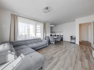 Pronájem bytu 4+kk, Praha - Vysočany, Smržových, 100 m2
