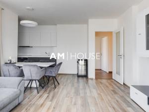 Pronájem bytu 4+kk, Praha - Vysočany, Smržových, 100 m2