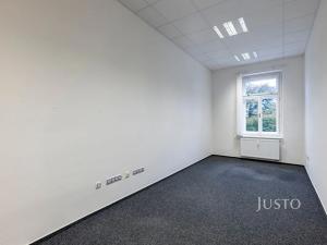 Pronájem kanceláře, Uherské Hradiště, Masarykovo náměstí, 19 m2