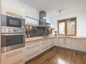 Prodej rodinného domu, Zbuzany, Lomená, 162 m2