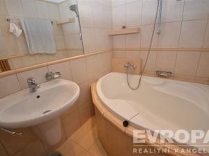 Prodej bytu 2+1, Praha - Hloubětín, Zelenečská, 54 m2