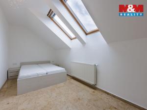 Prodej bytu 4+kk, Karlovy Vary - Stará Role, Husova, 70 m2