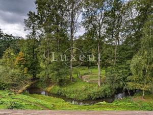 Prodej komerční nemovitosti, Stříbrná Skalice, 1700 m2