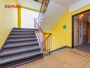 Prodej bytu 3+1, Praha - Modřany, U zastávky, 57 m2