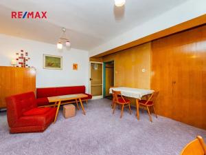 Prodej bytu 3+1, Praha - Modřany, U zastávky, 57 m2