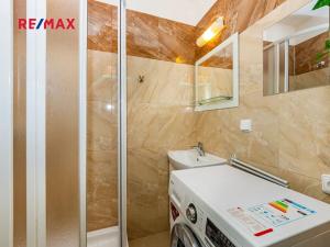 Prodej bytu 3+1, Praha - Modřany, U zastávky, 57 m2