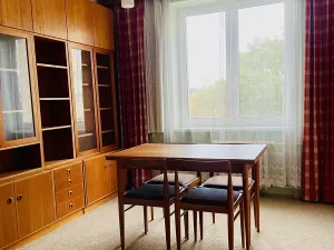 Prodej bytu 3+1, Karlovy Vary, Šumavská, 66 m2