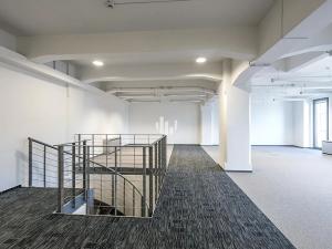 Pronájem kanceláře, Praha - Holešovice, Jankovcova, 237 m2