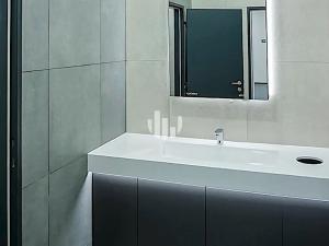 Pronájem kanceláře, Praha - Jinonice, Radlická, 2540 m2