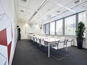 Pronájem kanceláře, Praha - Jinonice, Radlická, 500 m2