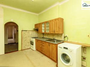 Prodej bytu 3+1, Cheb, Palackého, 84 m2