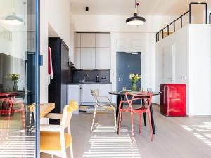 Pronájem bytu 1+kk, Praha - Holešovice, V háji, 53 m2