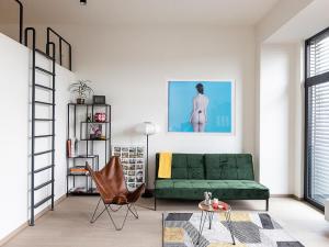 Pronájem bytu 1+kk, Praha - Holešovice, V háji, 53 m2