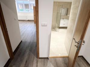 Pronájem bytu 2+kk, Cheb, 26. dubna, 59 m2