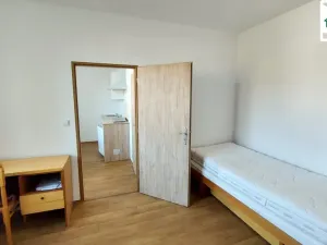 Pronájem bytu 2+kk, Cheb, Dragounská, 39 m2