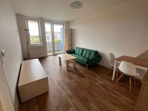 Pronájem bytu 2+kk, Praha - Letňany, Bechlínská, 50 m2
