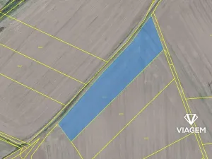 Prodej podílu pole, Veleň, 1530 m2