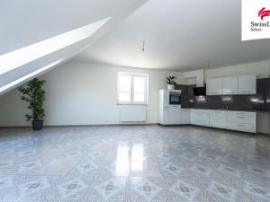 Prodej bytu 3+kk, Břežany II, 77 m2