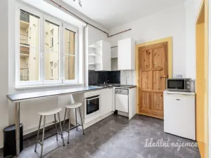 Pronájem bytu 2+kk, Praha - Vršovice, Vršovická, 37 m2