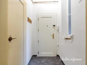 Pronájem bytu 2+kk, Praha - Vršovice, Vršovická, 37 m2