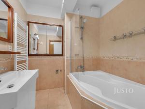 Prodej bytu 4+kk, Praha - Dubeč, Netlucká, 102 m2