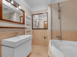 Prodej bytu 4+kk, Praha - Dubeč, Netlucká, 102 m2