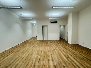 Pronájem kanceláře, Brno, Komárovská, 50 m2