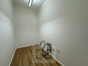 Pronájem kanceláře, Brno, Komárovská, 50 m2