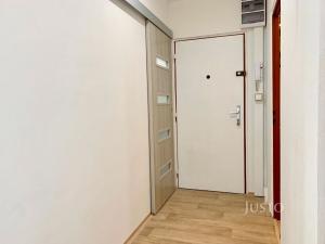 Pronájem bytu 2+1, Ústí nad Labem, Ladova, 61 m2