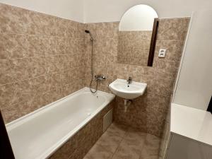 Pronájem bytu 2+1, Bechyně, Na Libuši, 57 m2