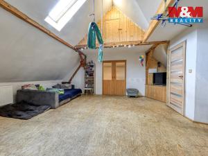 Prodej rodinného domu, Cebiv, 360 m2