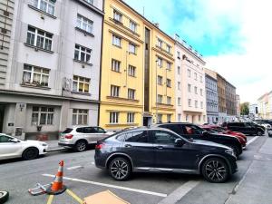 Pronájem bytu 1+kk, Praha, Holandská, 30 m2