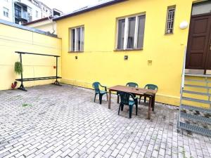 Pronájem bytu 1+kk, Praha, Holandská, 30 m2