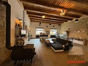 Prodej rodinného domu, Peruc, 235 m2