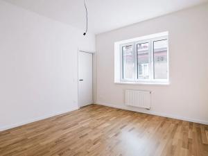 Prodej bytu 3+kk, Praha, Na Farkáně III, 80 m2
