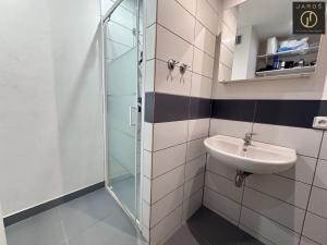 Pronájem bytu 2+1, Chomutov, Václavská, 52 m2