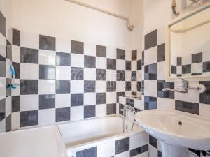 Pronájem bytu 2+1, Praha, Bulharská, 41 m2