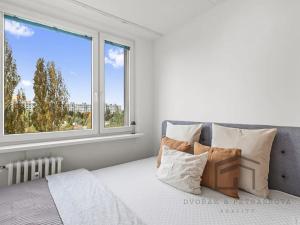 Prodej bytu 3+kk, Praha - Horní Měcholupy, Janovská, 63 m2