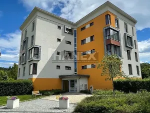 Pronájem bytu 3+kk, Praha - Hloubětín, Nademlejnská, 140 m2