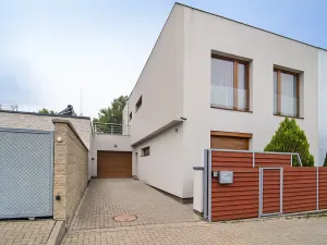 Prodej rodinného domu, Praha - Březiněves, 250 m2