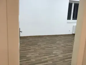 Pronájem kanceláře, Praha - Horní Počernice, Bystrá, 30 m2