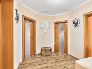 Prodej rodinného domu, Ostrov, 210 m2