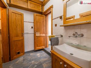 Prodej obchodního prostoru, Mladá Boleslav - Mladá Boleslav III, Viničná, 107 m2