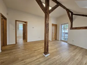 Pronájem kanceláře, Praha, Vinopalnická, 104 m2