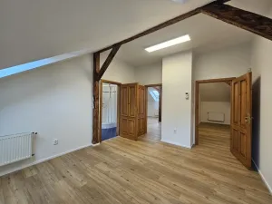 Pronájem kanceláře, Praha, Vinopalnická, 104 m2