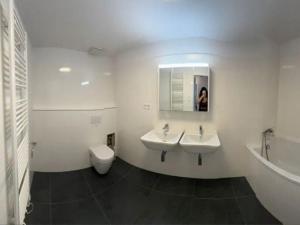 Pronájem bytu 3+kk, Horoměřice, Karla IV., 80 m2