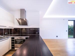 Prodej bytu 2+kk, Praha - Podolí, Jeremenkova, 62 m2