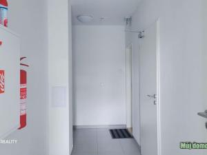 Prodej bytu 1+kk, Praha - Uhříněves, Bečovská, 32 m2