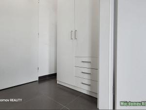 Prodej bytu 1+kk, Praha - Uhříněves, Bečovská, 32 m2