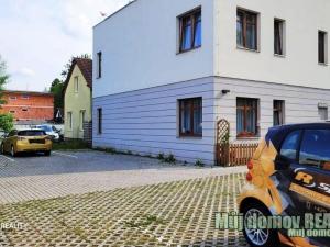 Prodej bytu 1+kk, Praha - Uhříněves, Bečovská, 29 m2